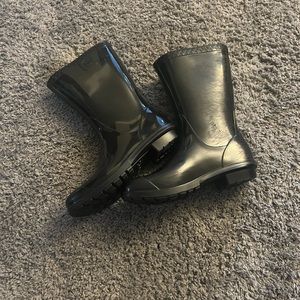 ugg rain boots